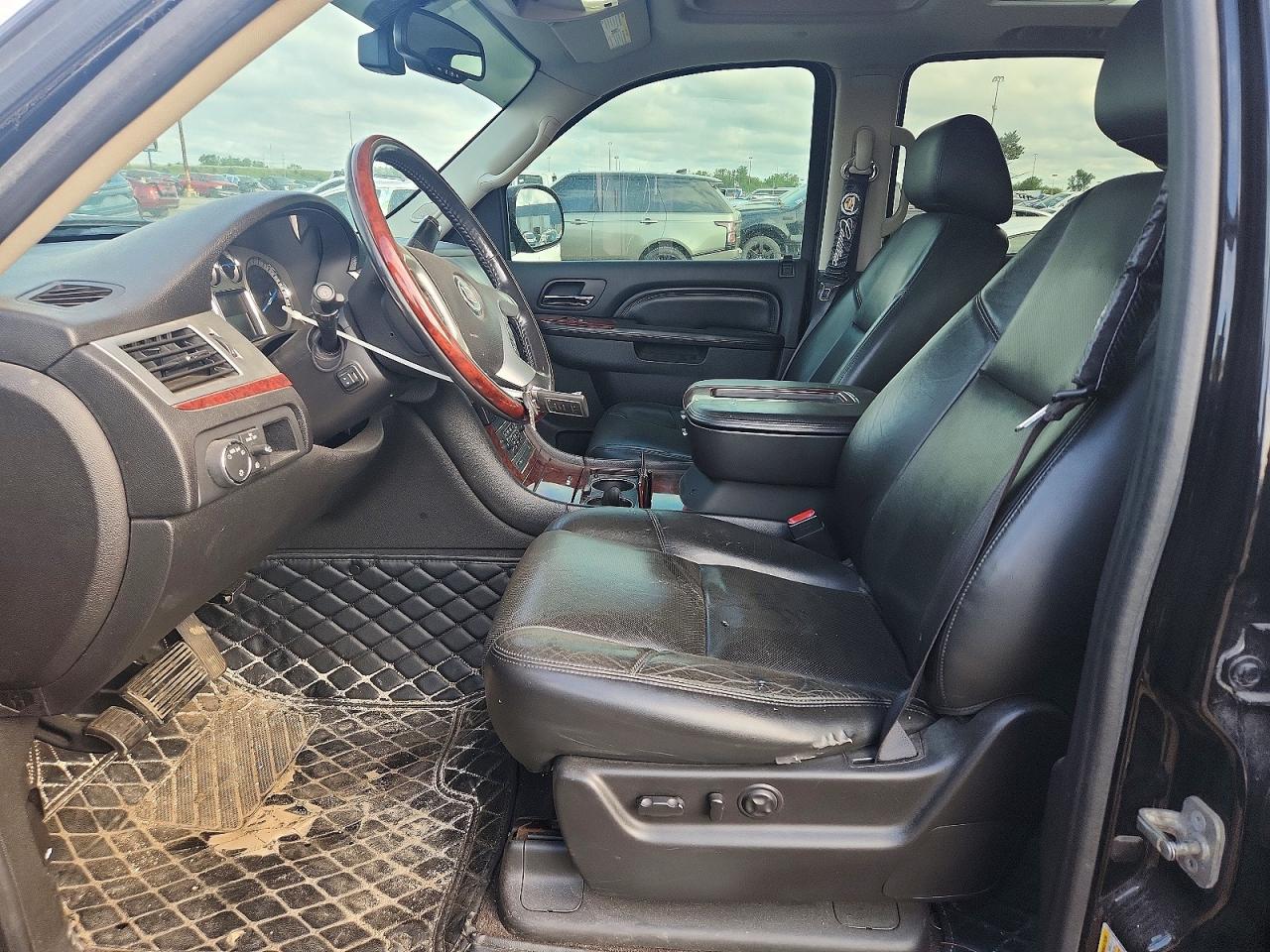 2012 CADILLAC ESCALADE