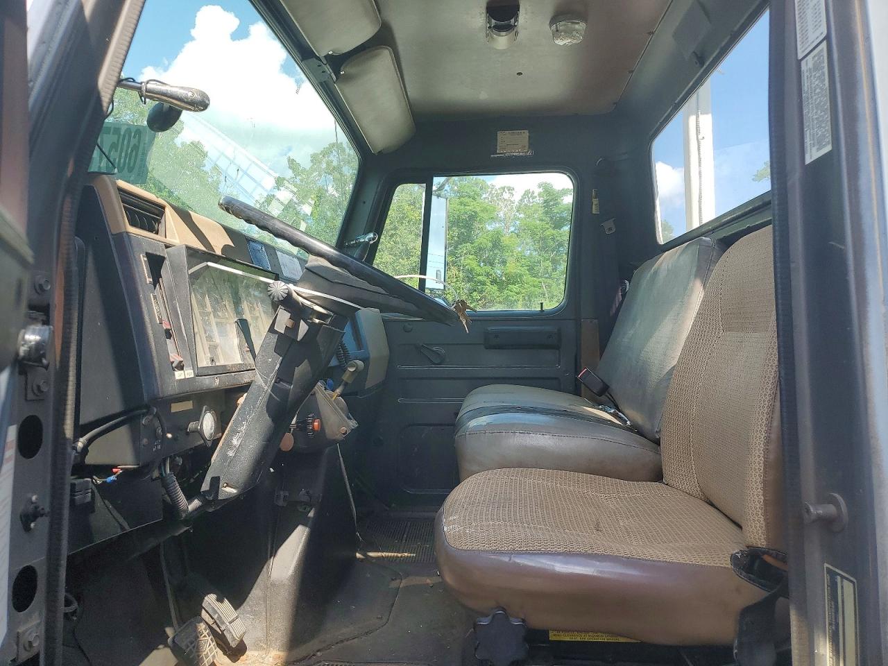 1995 INTERNATIONAL 4000 SERIE
