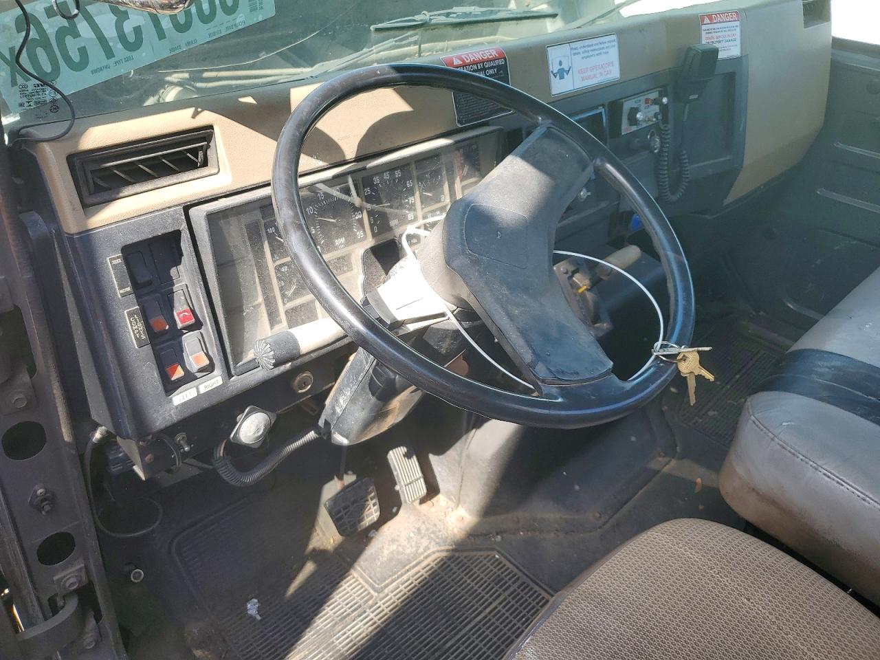 1995 INTERNATIONAL 4000 SERIE