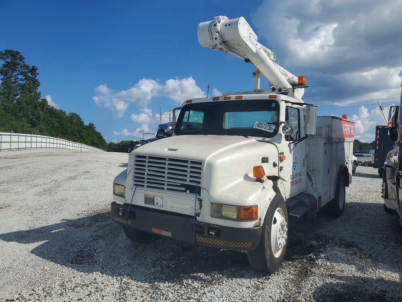 1995 INTERNATIONAL 4000 SERIE