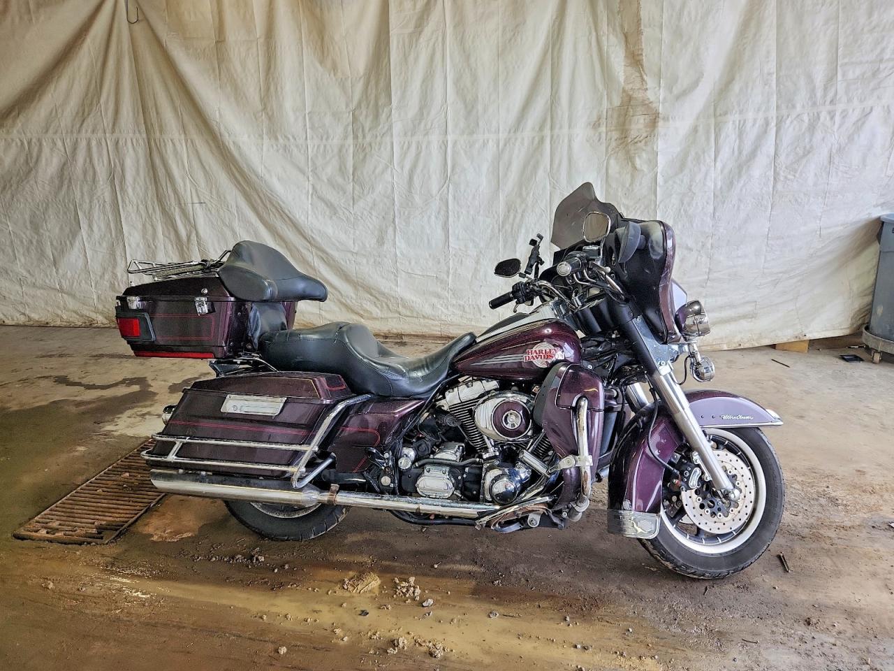 2006 HARLEY-DAVIDSON FL