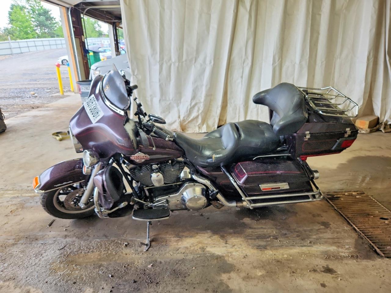 2006 HARLEY-DAVIDSON FL