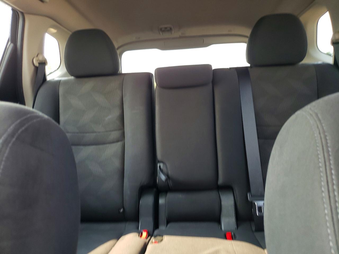 2016 NISSAN ROGUE