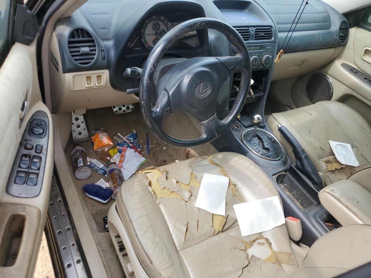 2002 LEXUS IS 300