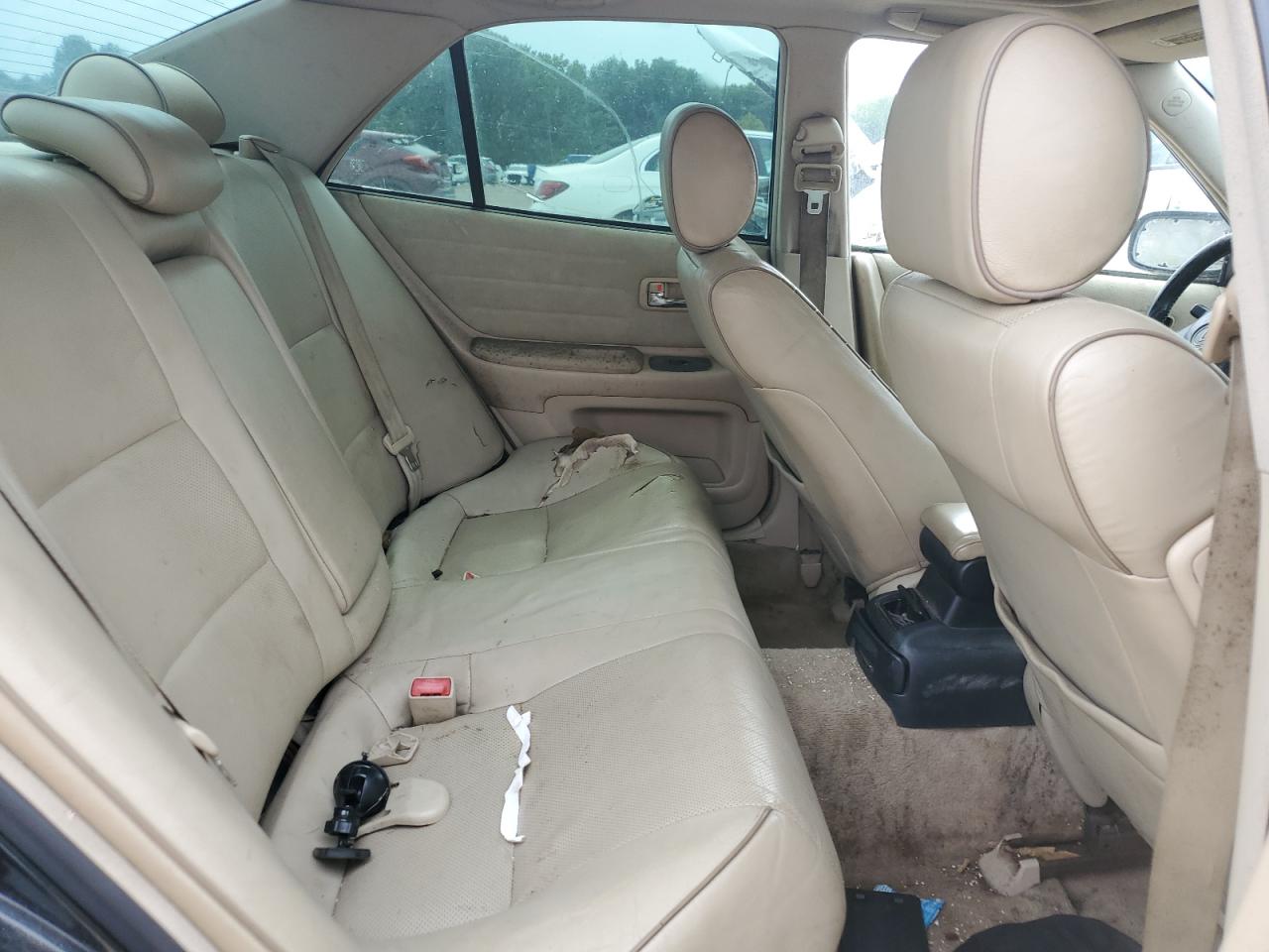 2002 LEXUS IS 300