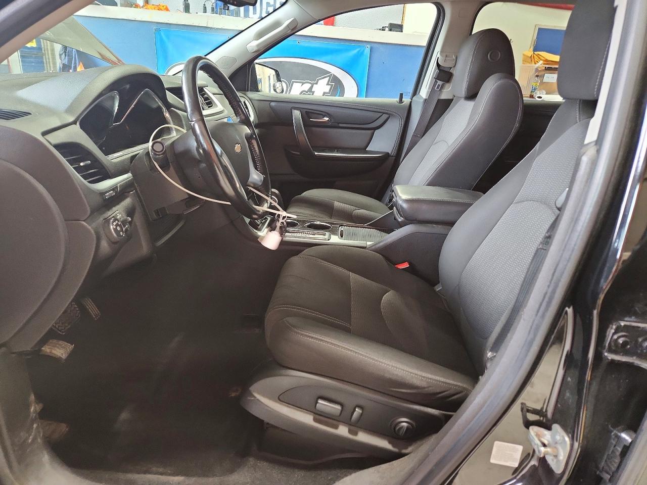 2017 CHEVROLET TRAVERSE