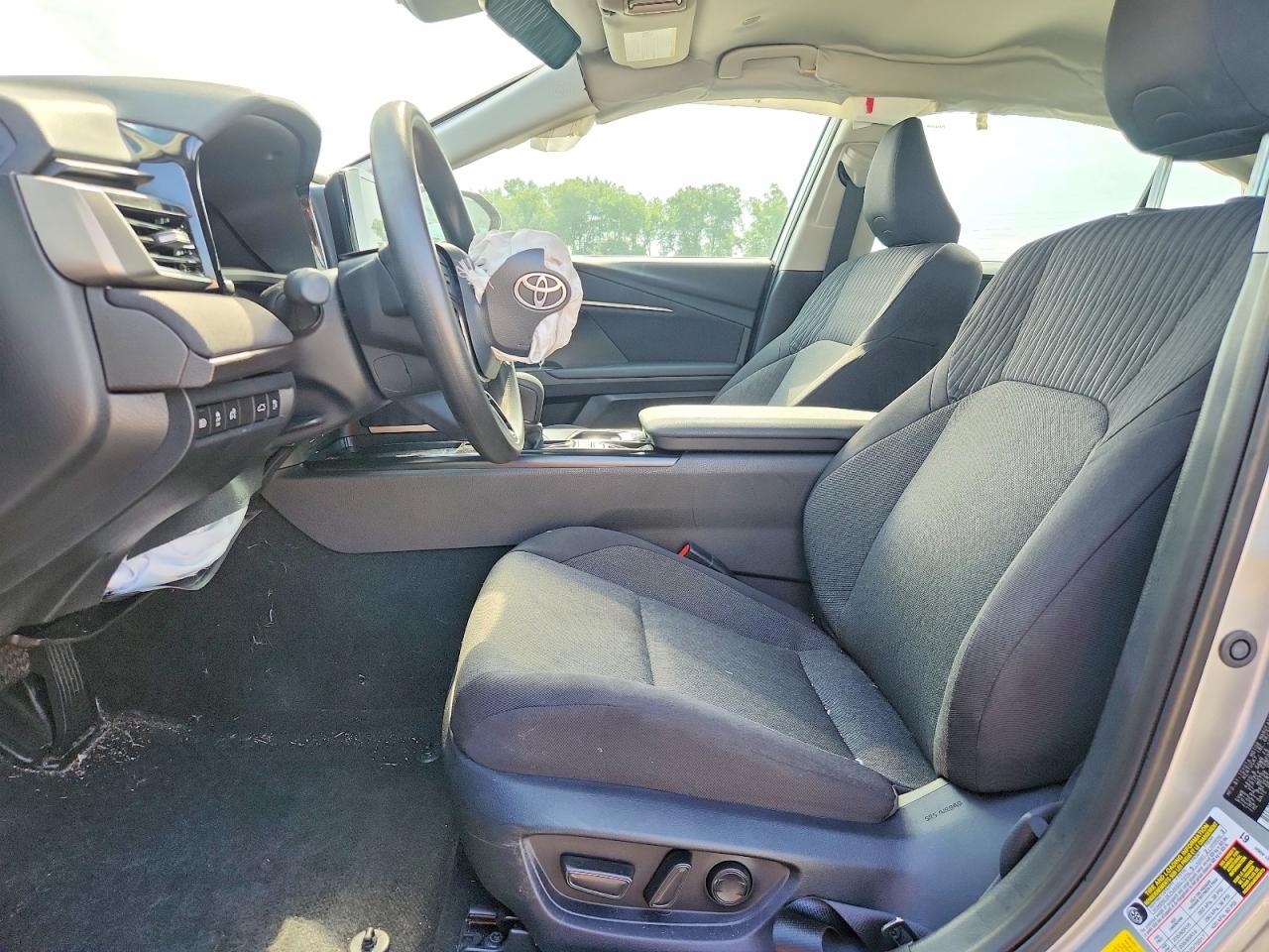 2025 TOYOTA CAMRY