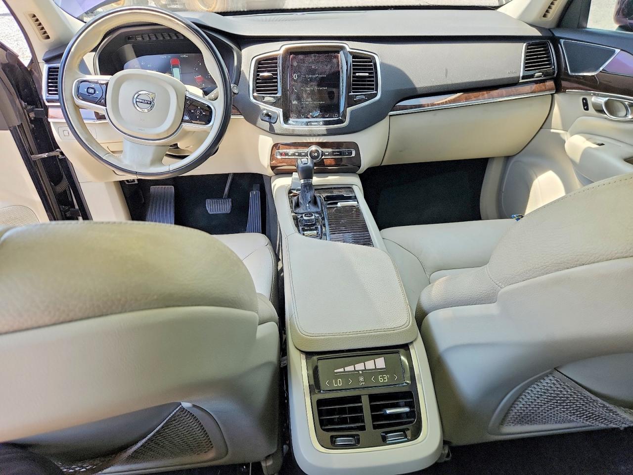 2016 VOLVO XC90