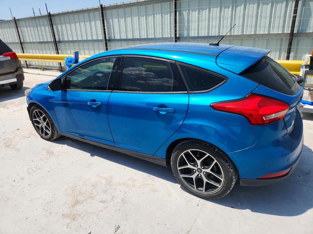 2017 FORD FOCUS