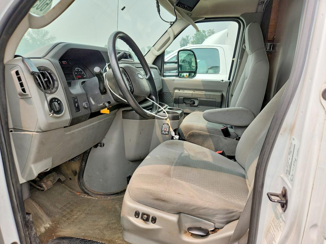 2017 FORD ECONOLINE