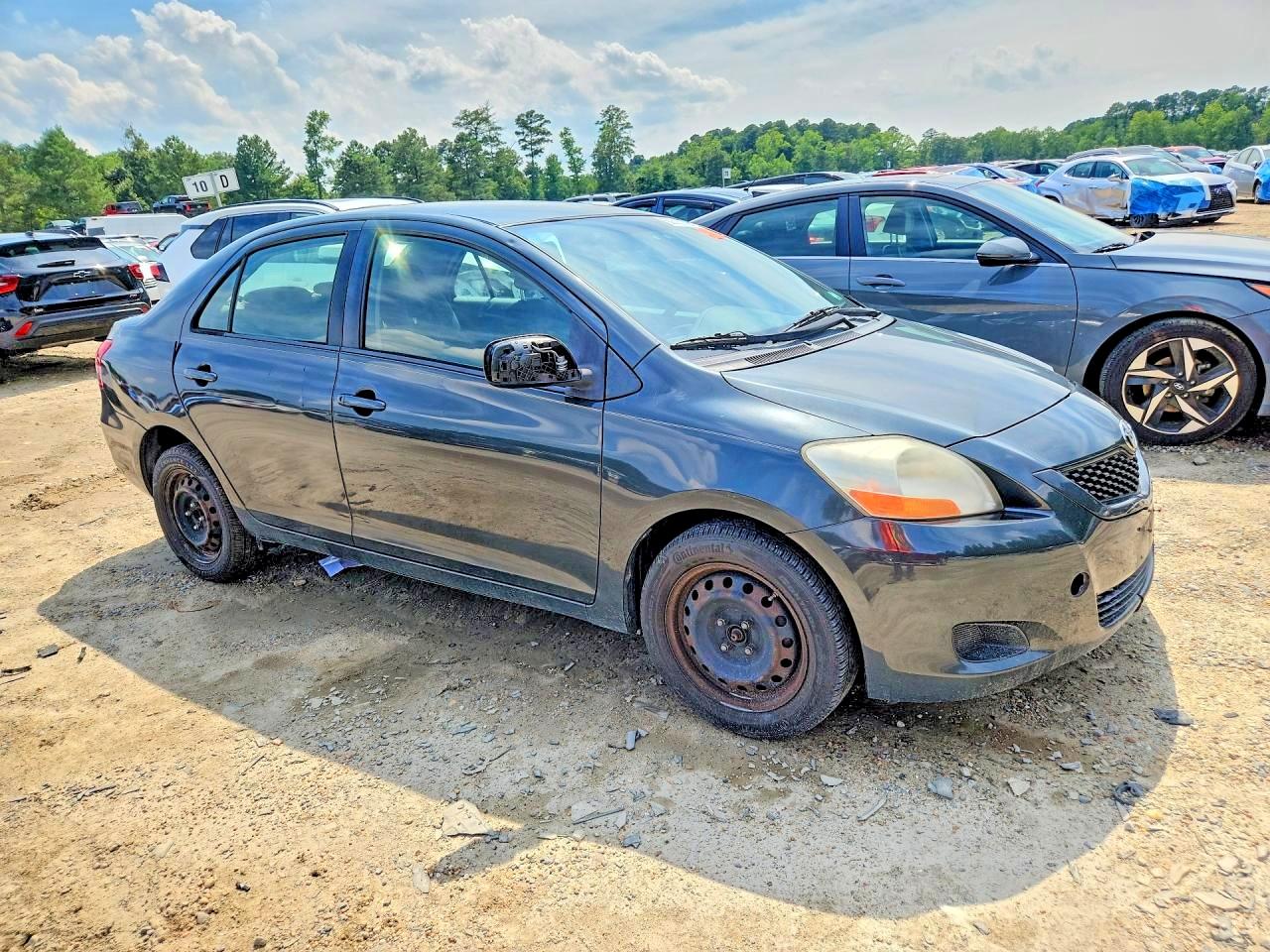 2009 TOYOTA YARIS