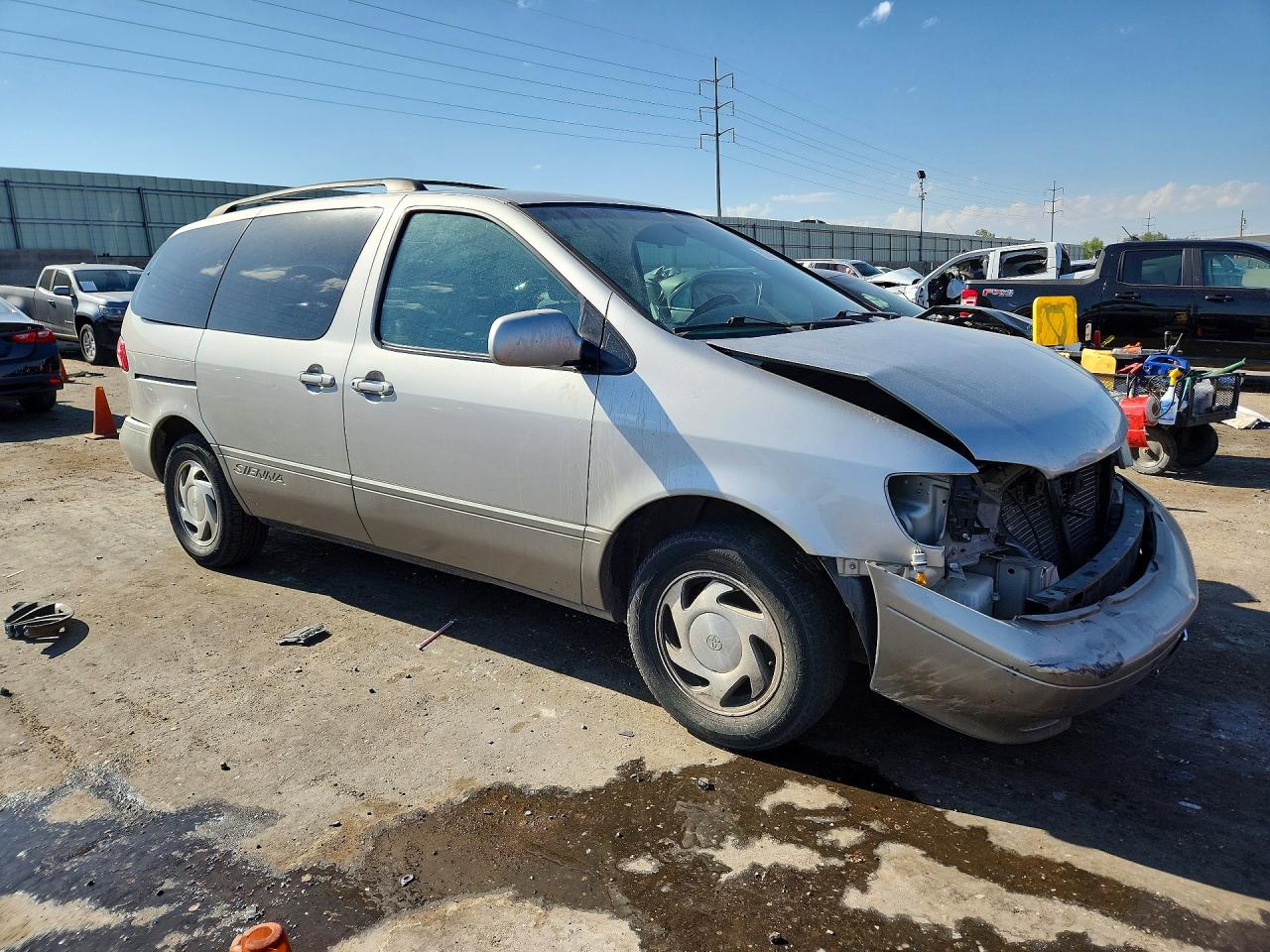 2002 TOYOTA SIENNA