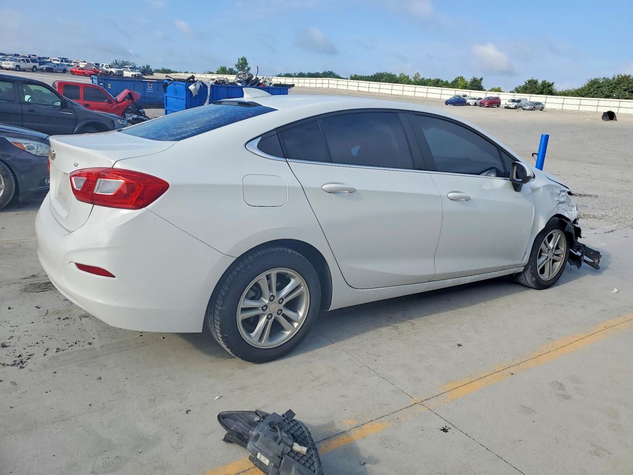 2017 CHEVROLET CRUZE
