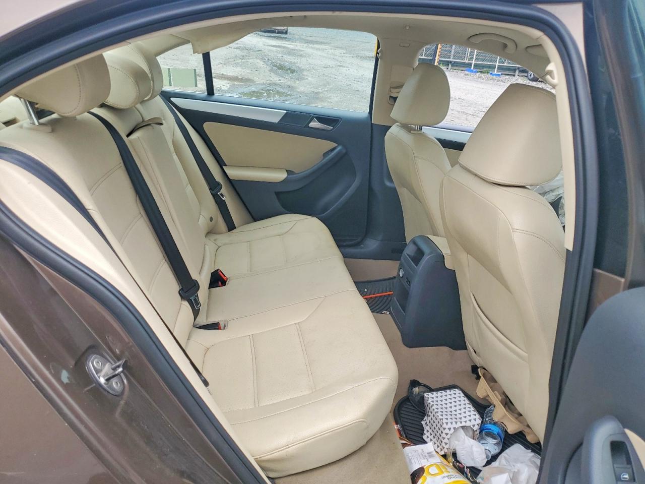 2011 VOLKSWAGEN JETTA