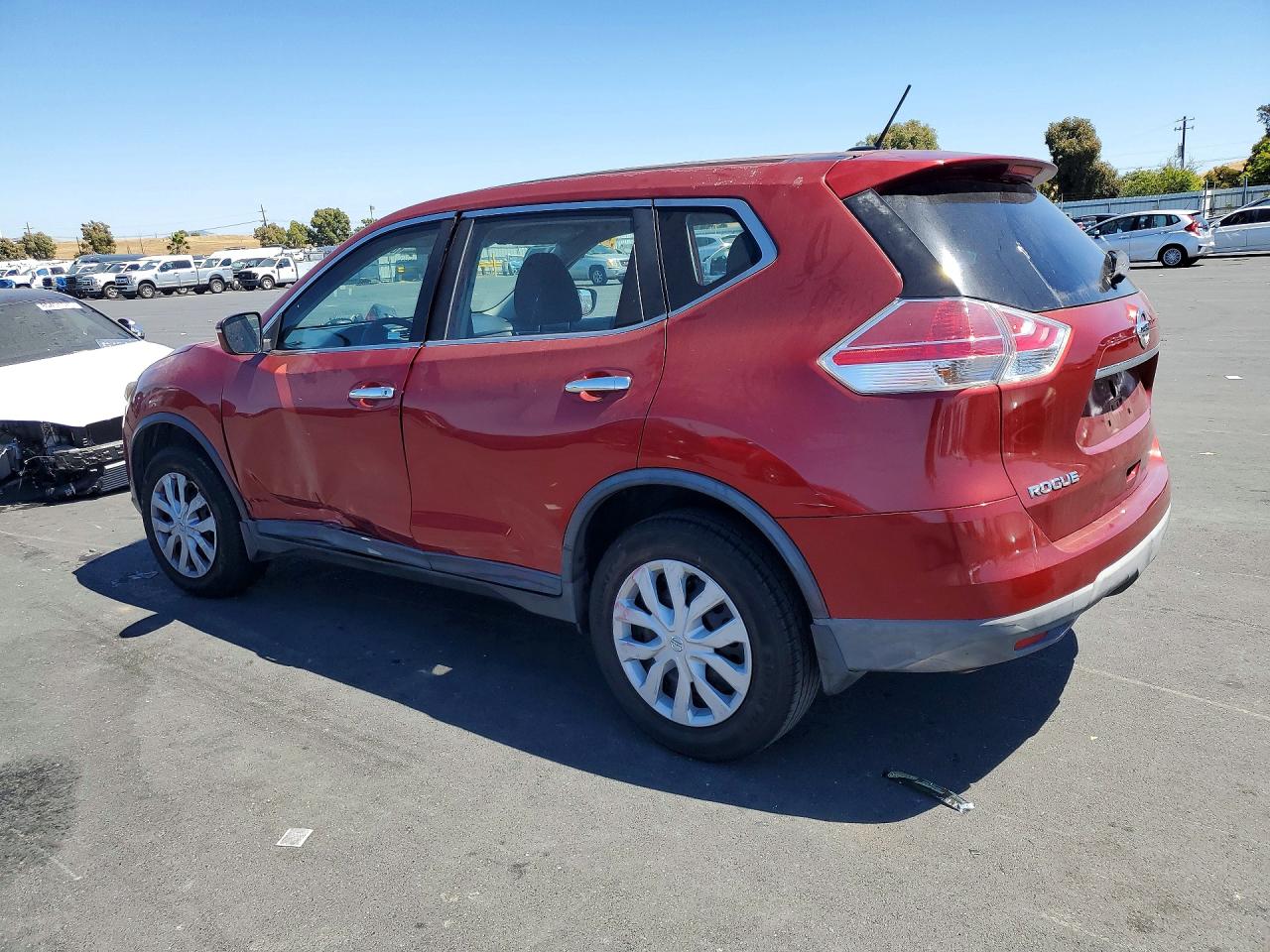 2015 NISSAN ROGUE