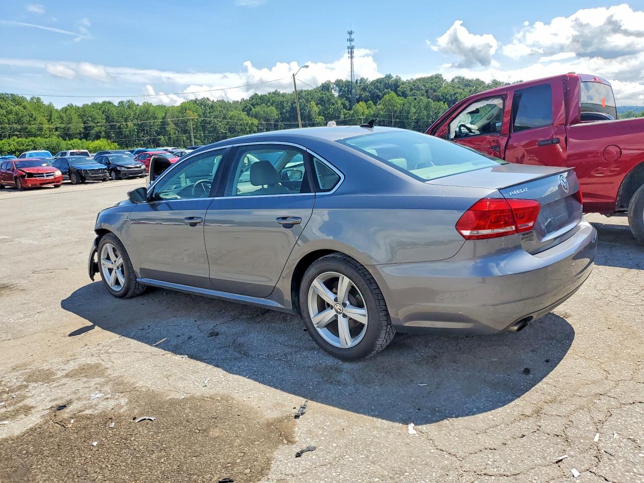 2015 VOLKSWAGEN PASSAT