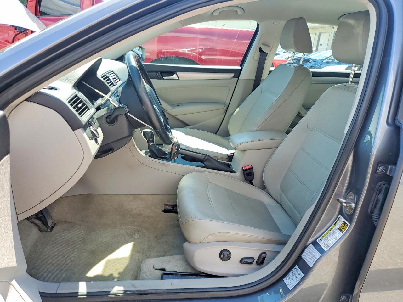 2015 VOLKSWAGEN PASSAT