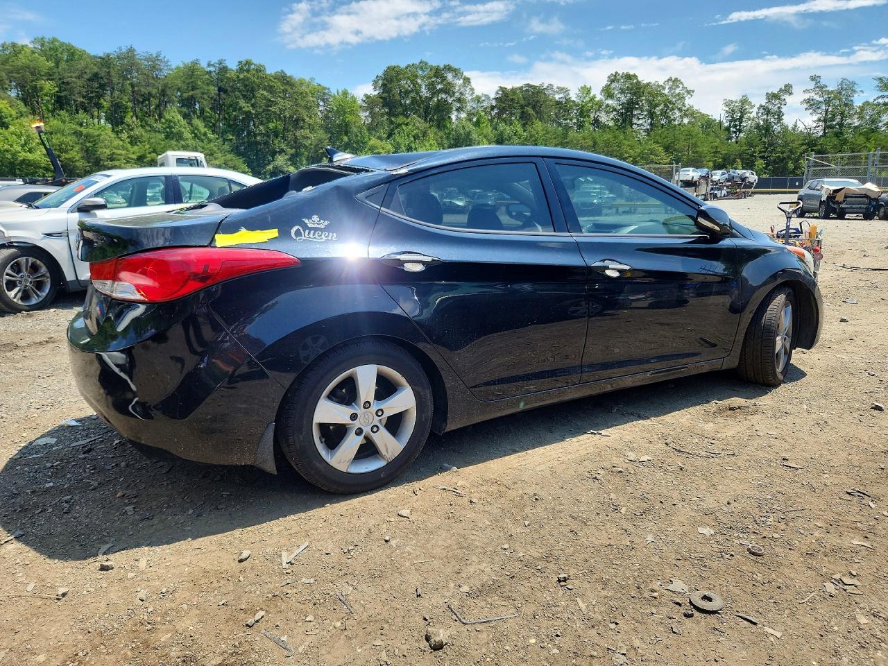 2013 HYUNDAI ELANTRA