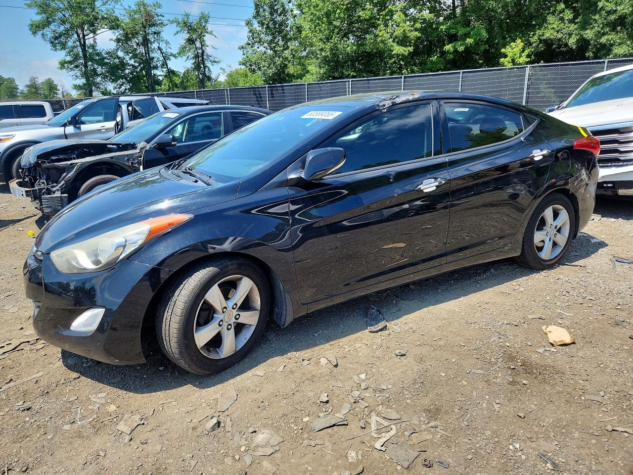 2013 HYUNDAI ELANTRA