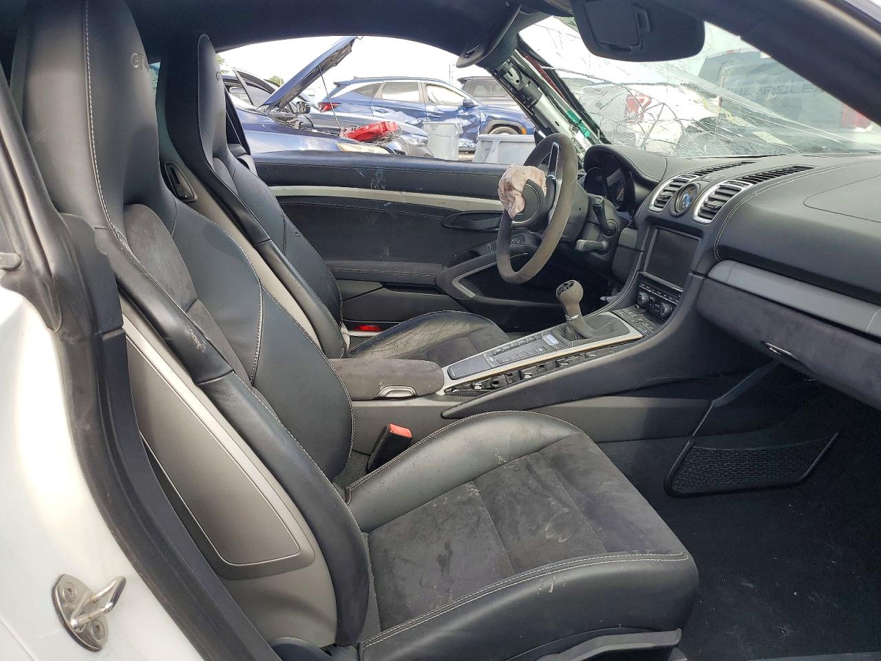 2016 PORSCHE CAYMAN