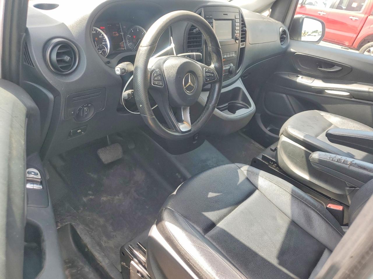 2018 MERCEDES-BENZ METRIS