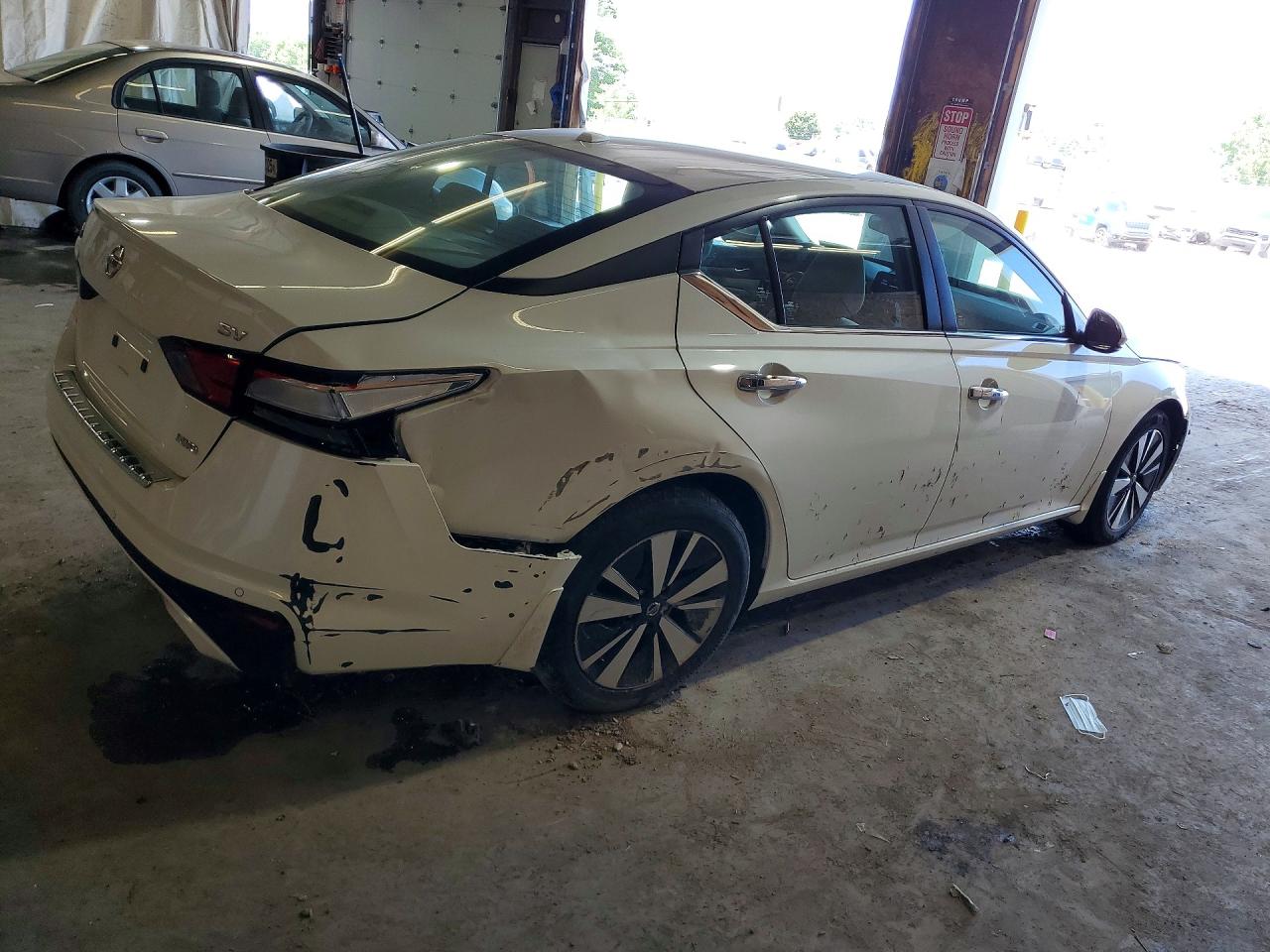 2022 NISSAN ALTIMA