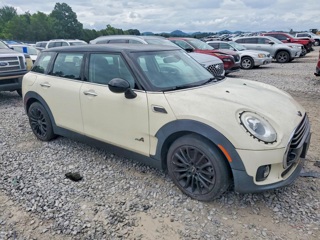 2017 MINI COOPER