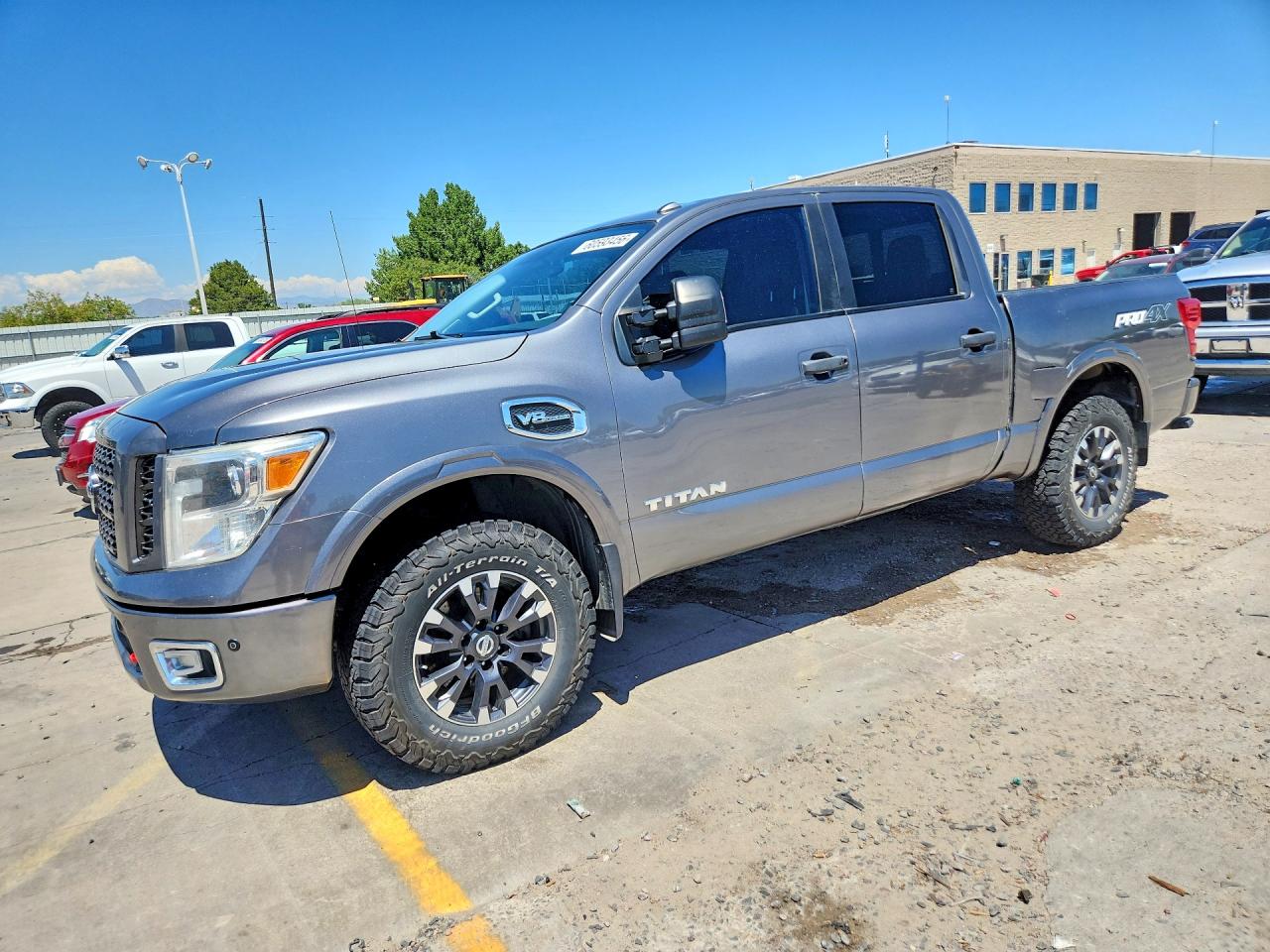2017 NISSAN TITAN