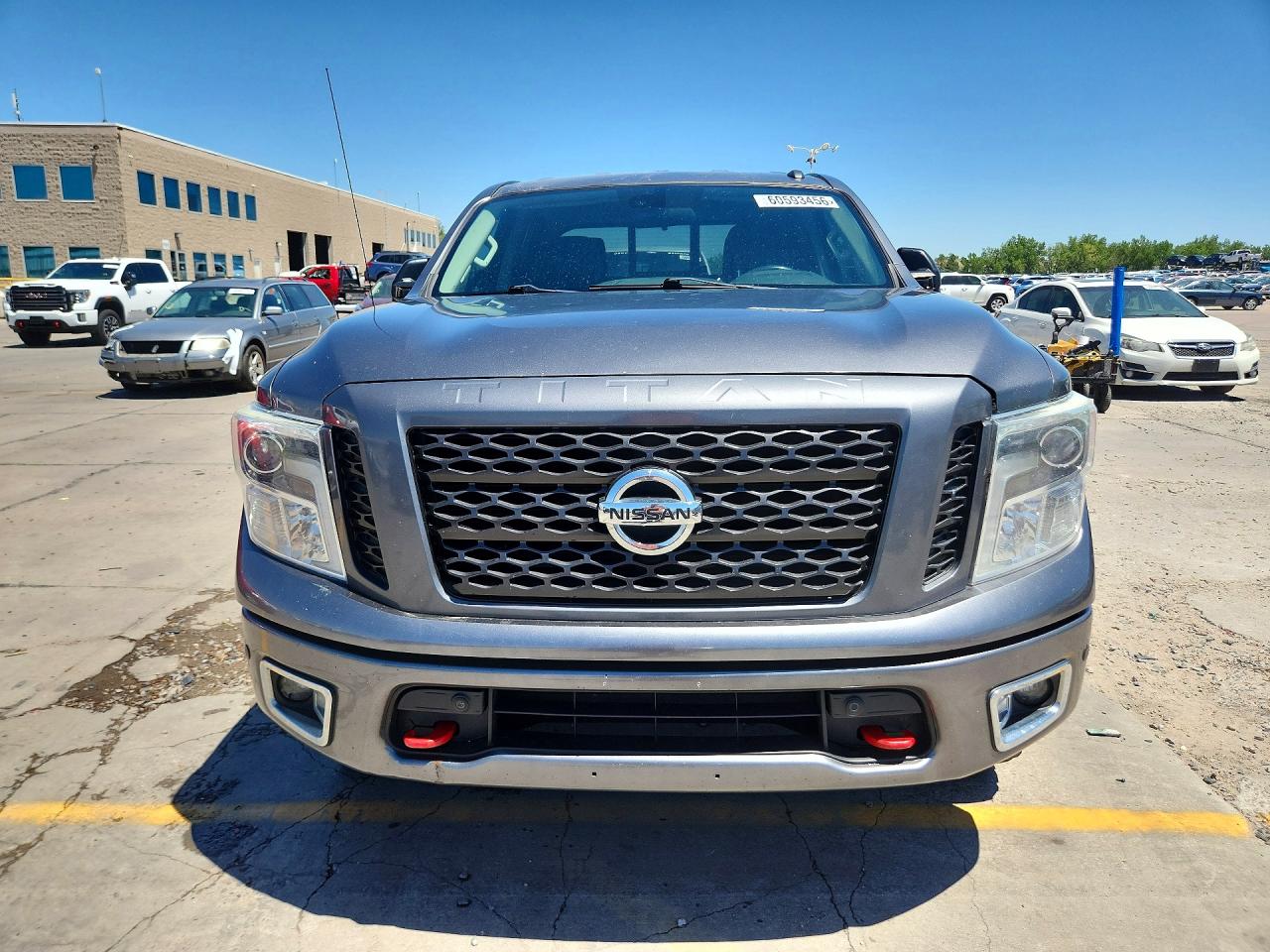 2017 NISSAN TITAN