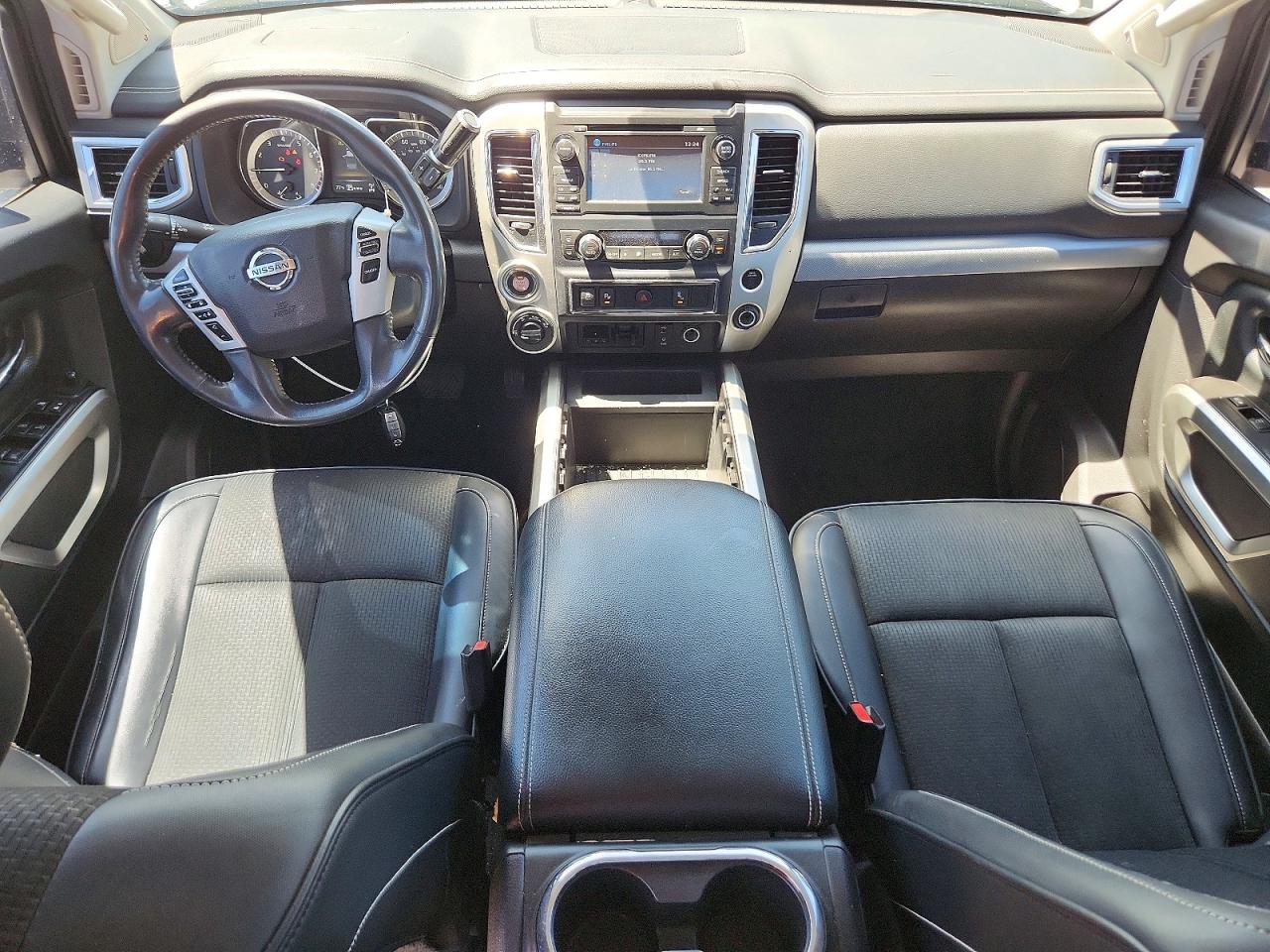 2017 NISSAN TITAN