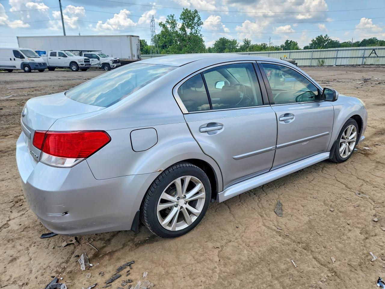 2013 SUBARU LEGACY