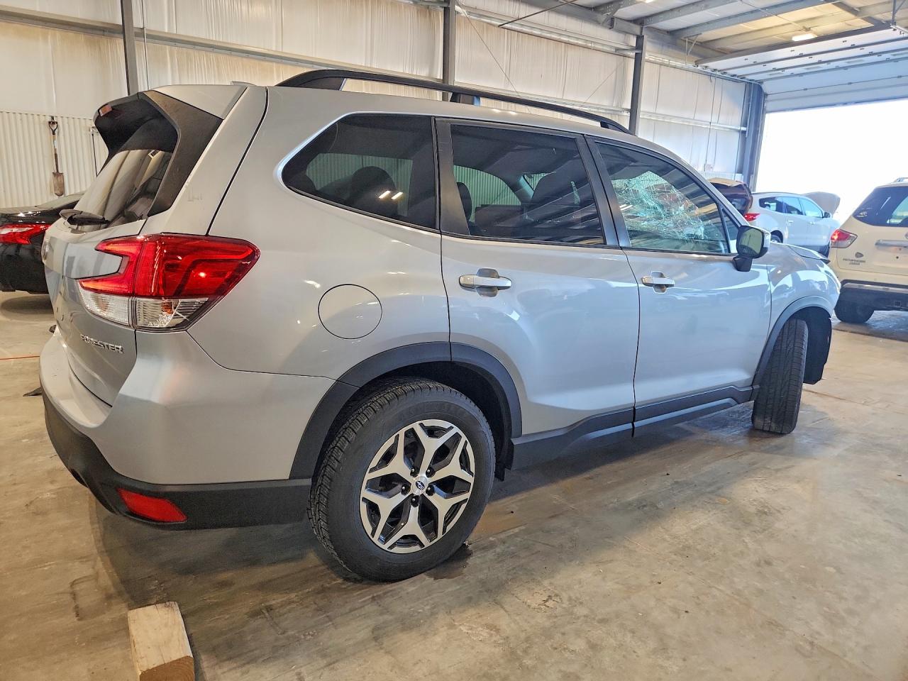 2020 SUBARU FORESTER