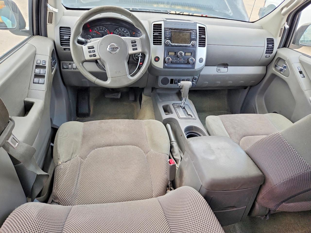 2015 NISSAN FRONTIER