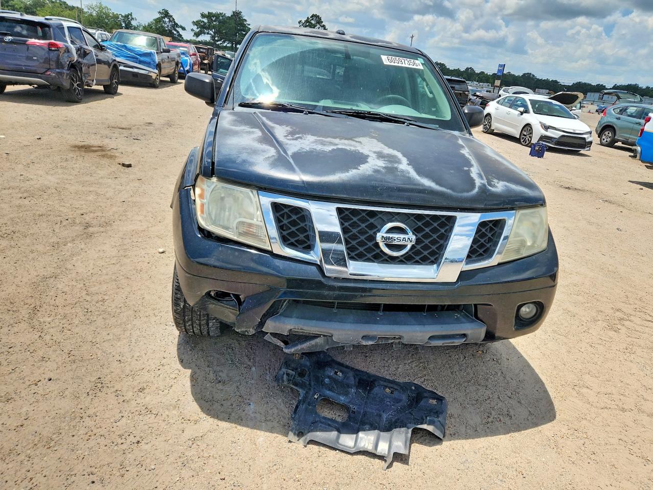 2015 NISSAN FRONTIER