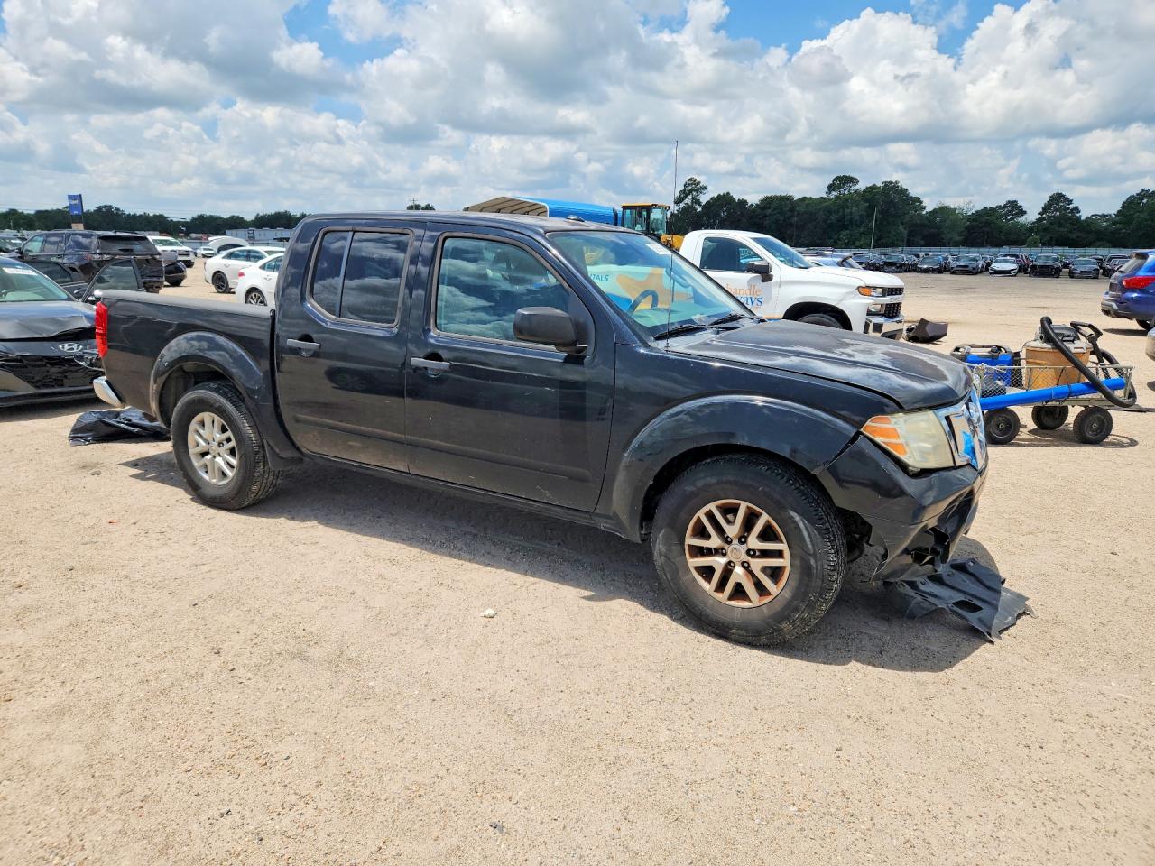 2015 NISSAN FRONTIER
