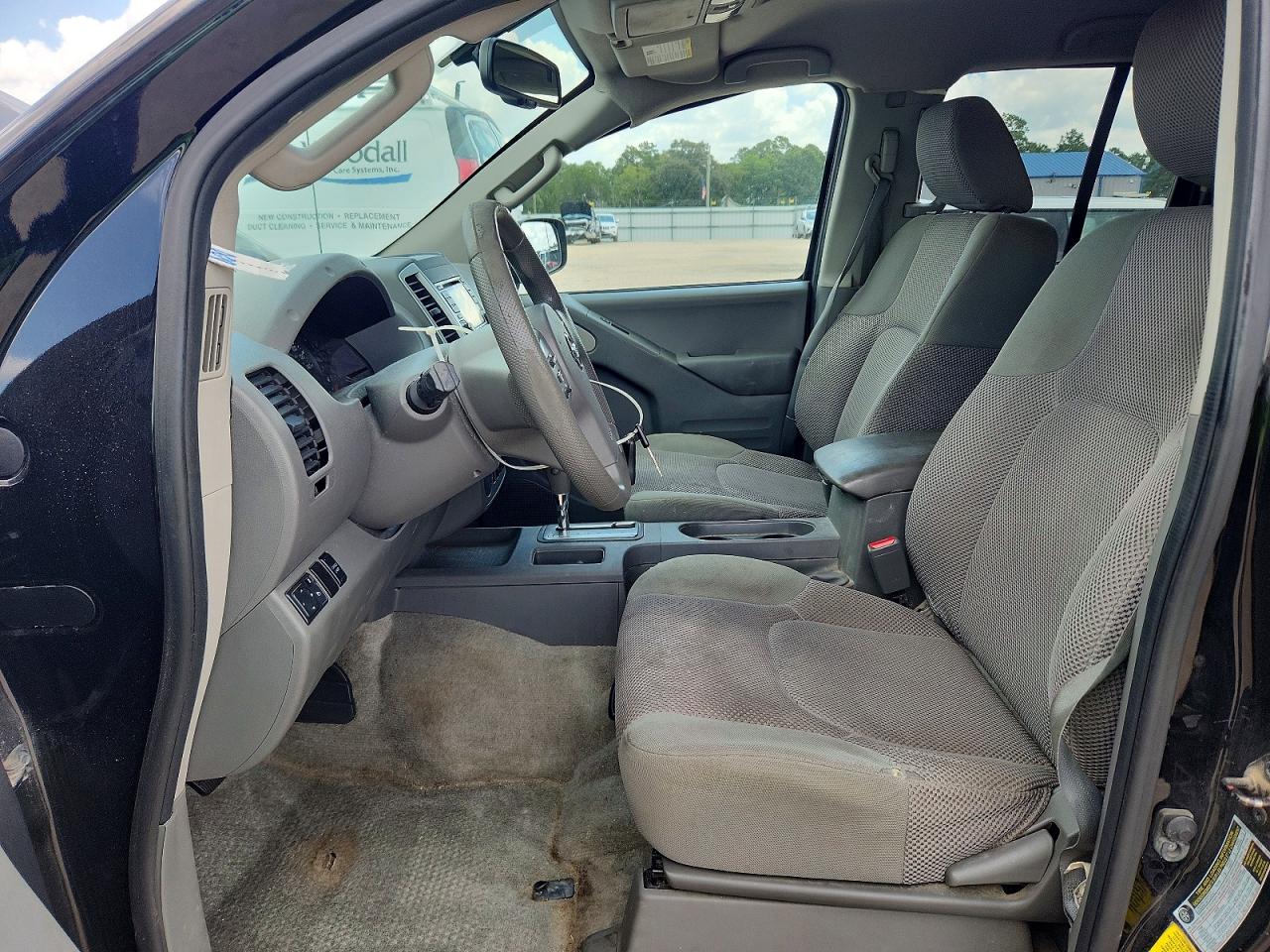 2015 NISSAN FRONTIER