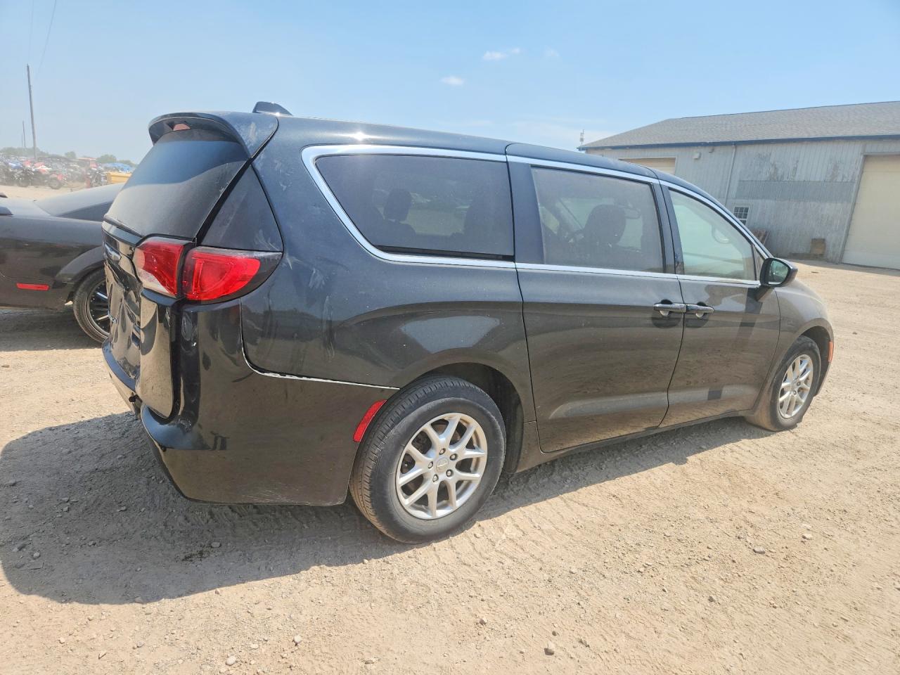 2017 CHRYSLER PACIFICA