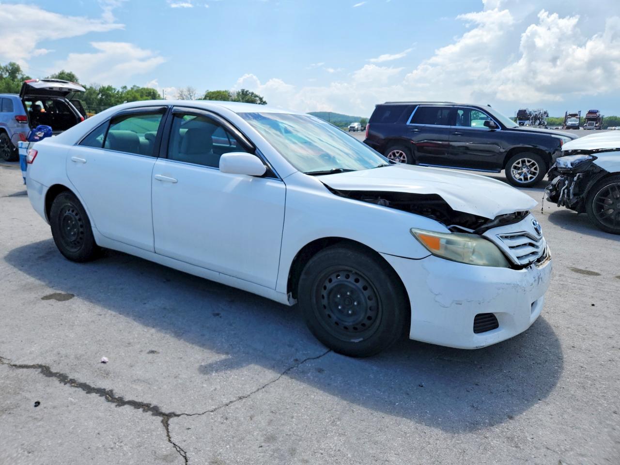 2011 TOYOTA CAMRY