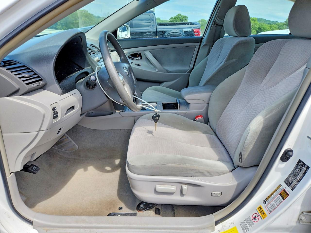 2011 TOYOTA CAMRY