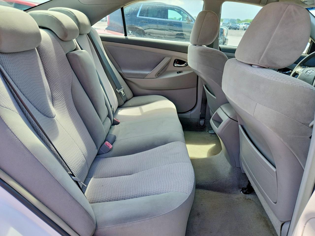 2011 TOYOTA CAMRY