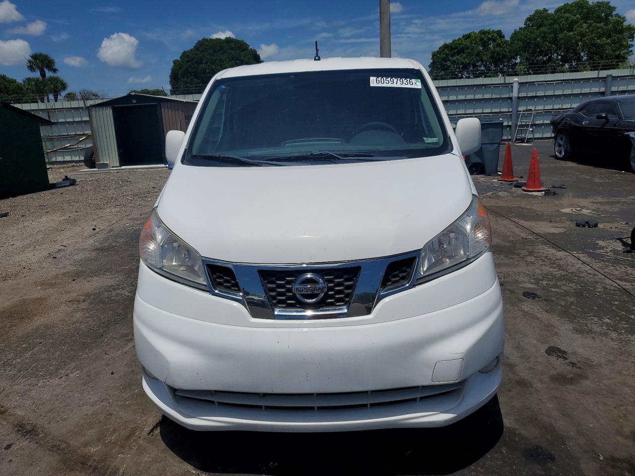 2017 NISSAN NV