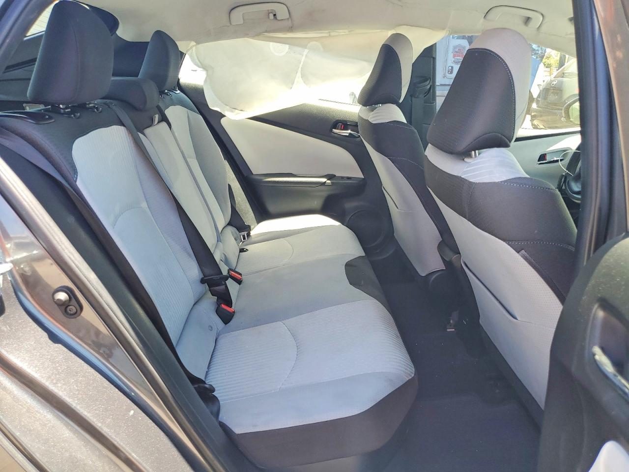2016 TOYOTA PRIUS