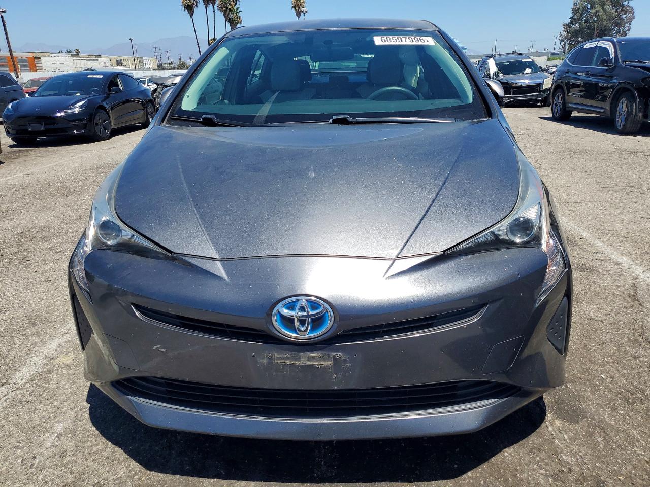 2016 TOYOTA PRIUS