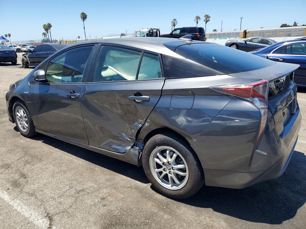 2016 TOYOTA PRIUS