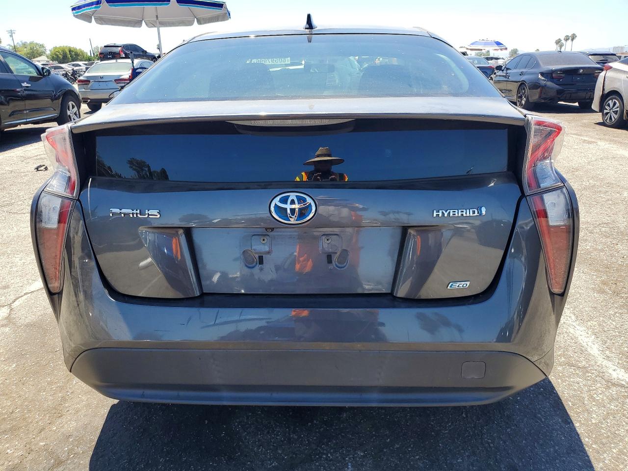 2016 TOYOTA PRIUS