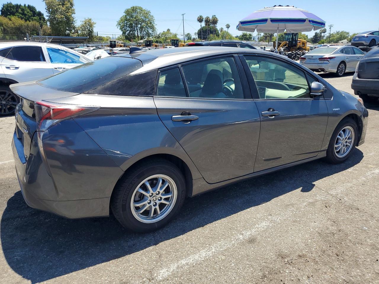 2016 TOYOTA PRIUS