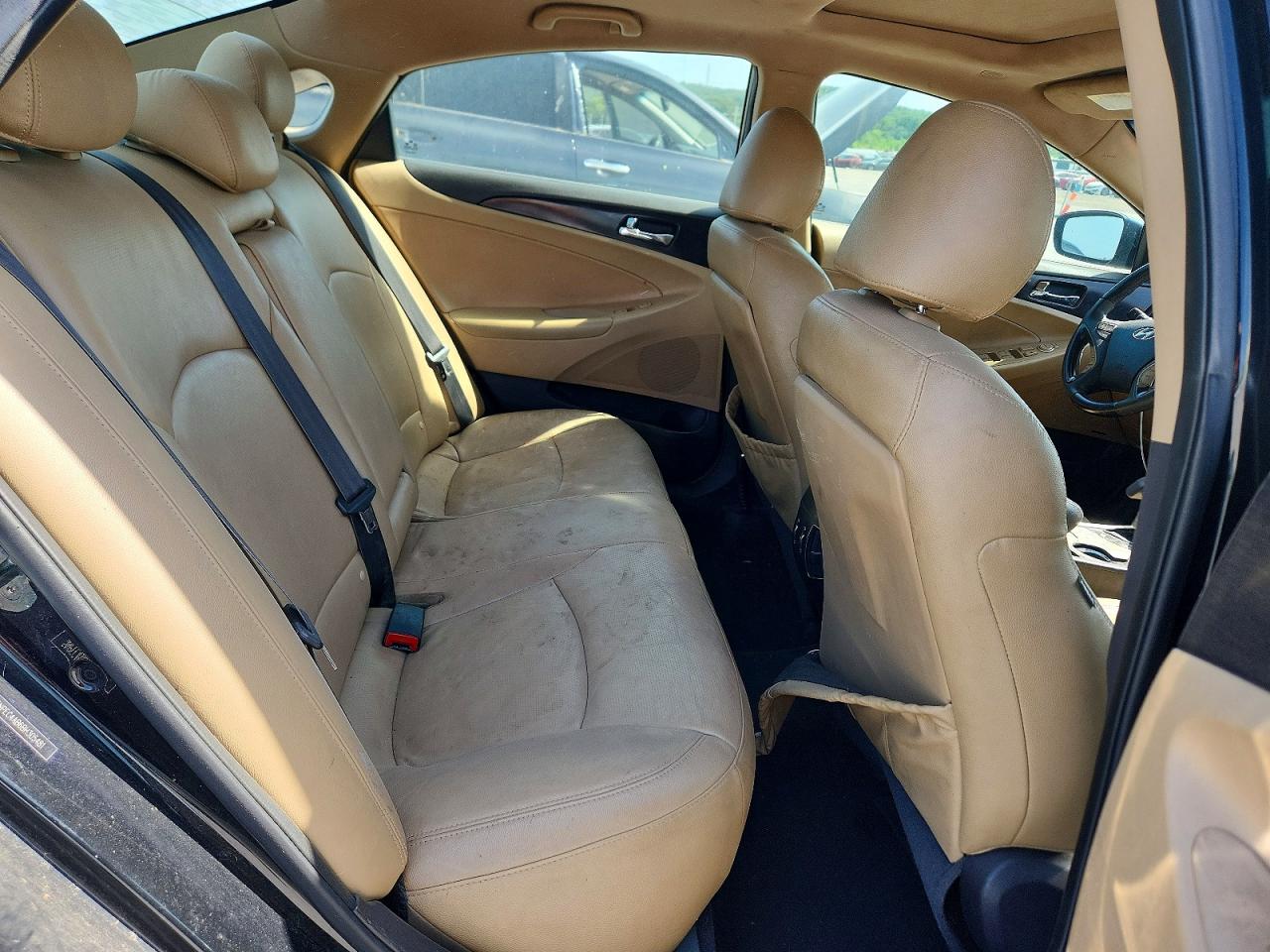 2011 HYUNDAI SONATA