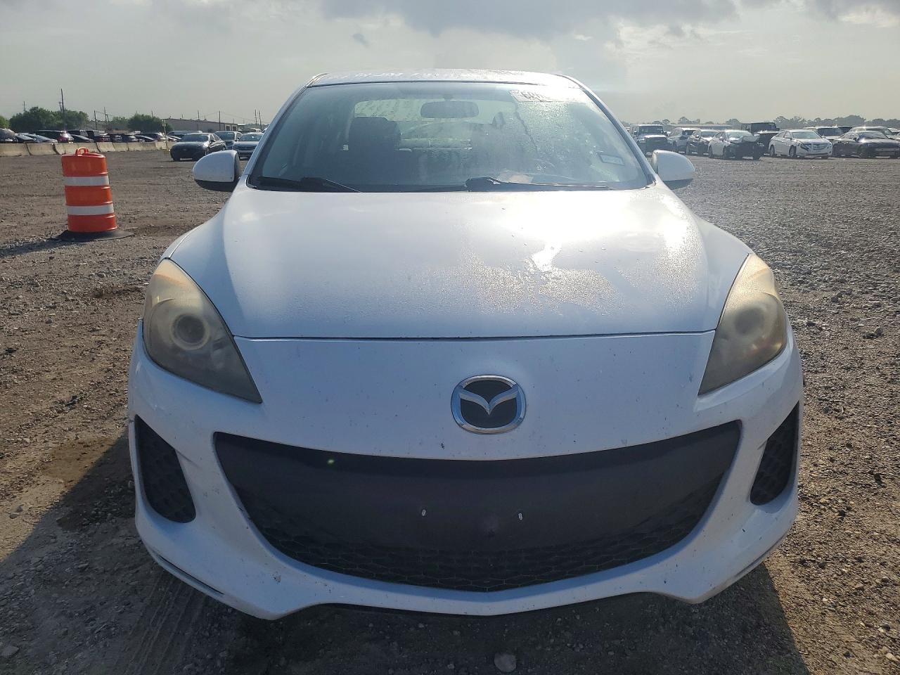 2013 MAZDA 3