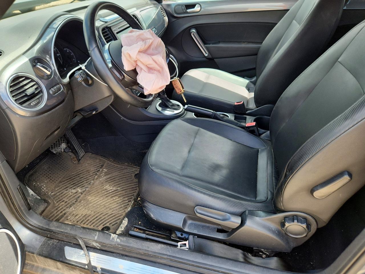 2012 VOLKSWAGEN BEETLE