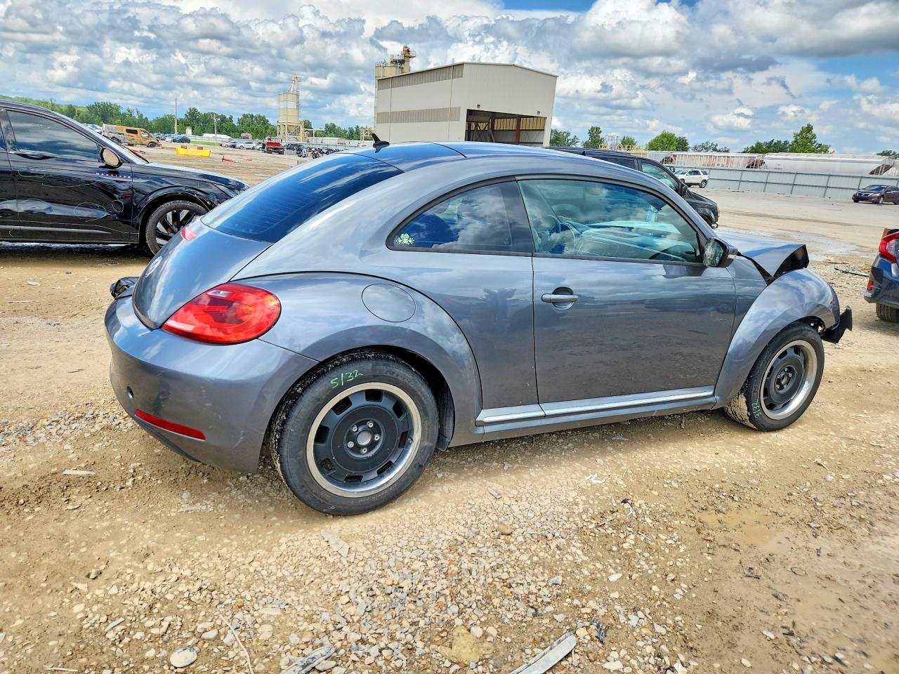 2012 VOLKSWAGEN BEETLE